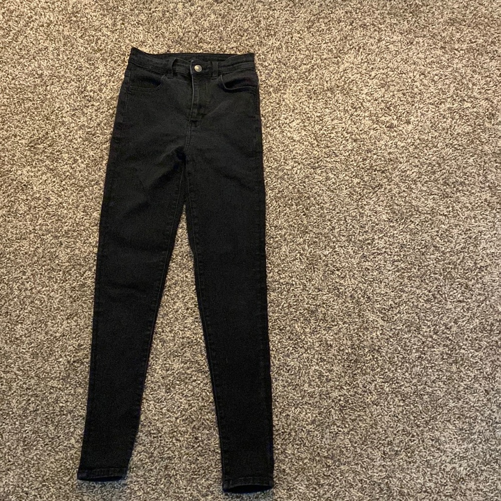 Black American Eagle skinny jeans